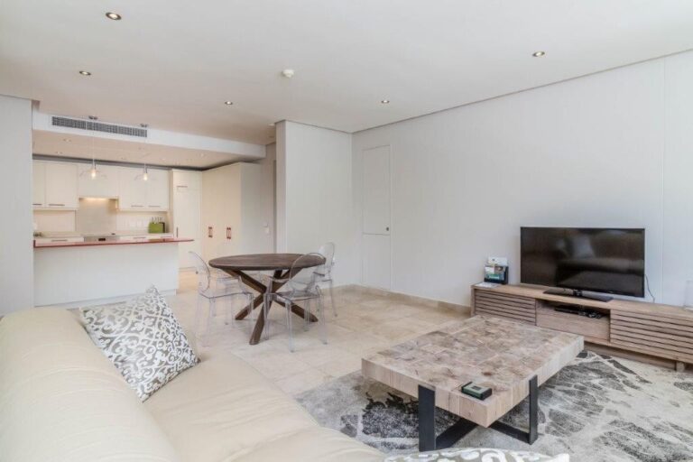 00e0fe64-1c6f-46c0-b469-4732b3812da5