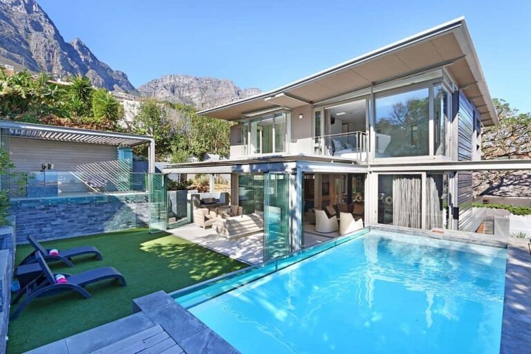 1-Exterior-beyond-pool-towards-house