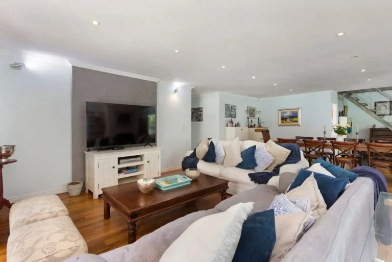 104518-306525-UDzq5FPlWV2XBah1HC7G1lVU2B8qkZNlNUj2m1aNyB0-66dbf3108fa20