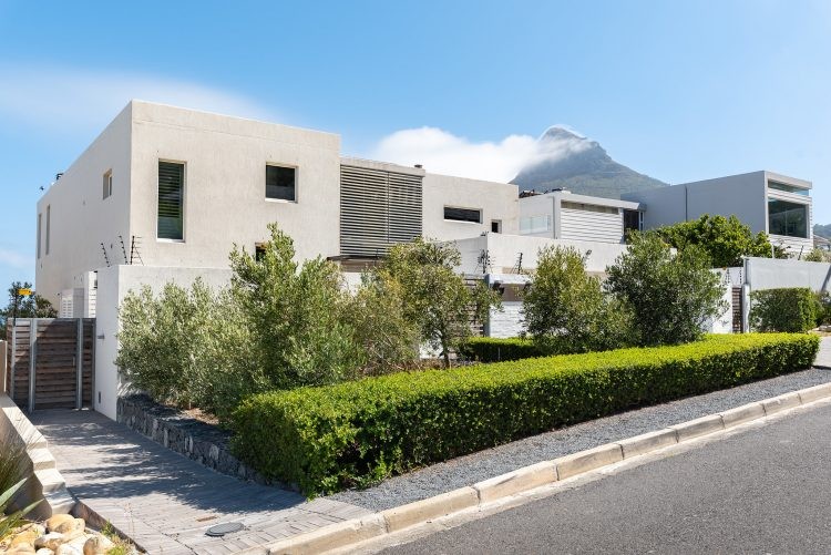 12RonaldRoadCampsBay2of46