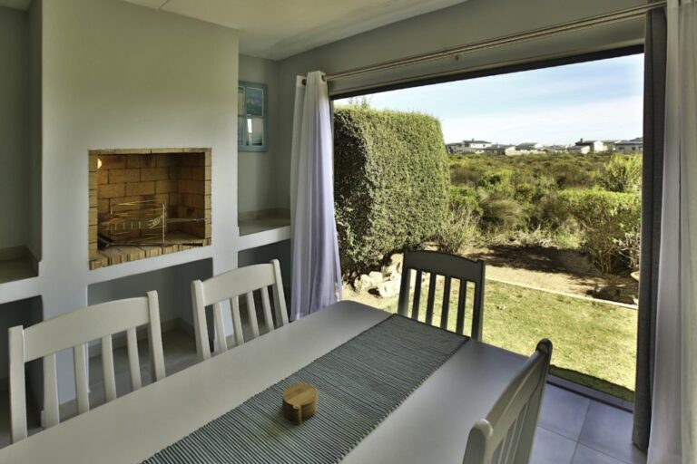 1_4BC_Dining-braai-2