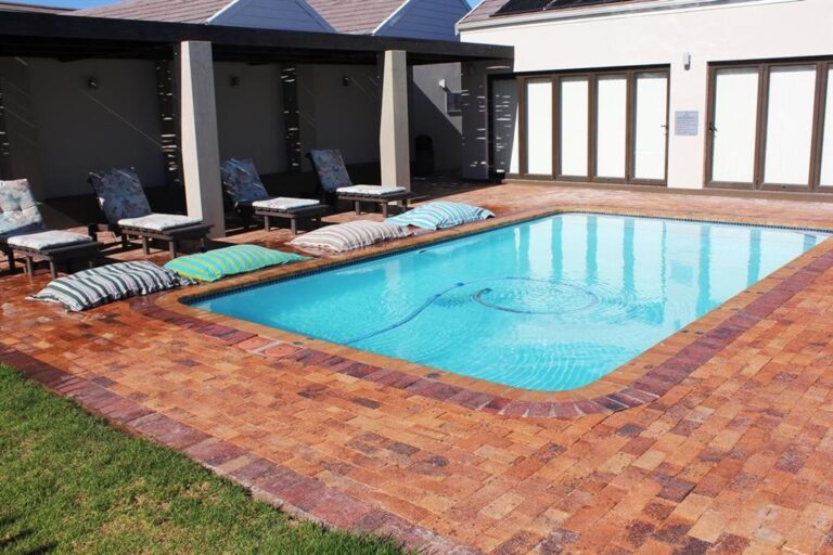 20180105_113255_11_EL155_Swimming_pool