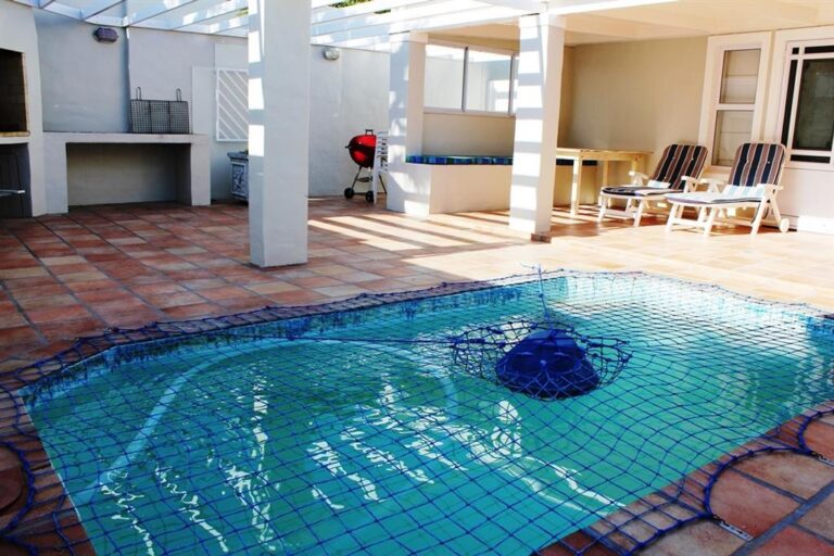 20190618_121030_MY_Swimming_pool