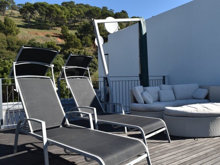 {3A95D02F-F887-4194-97CC-BD9A66A6F943}