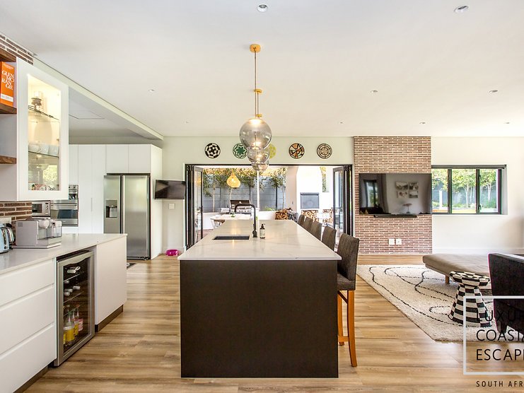 4b9fc8_8361491ed90c470c8f66b4910e31b44amv2