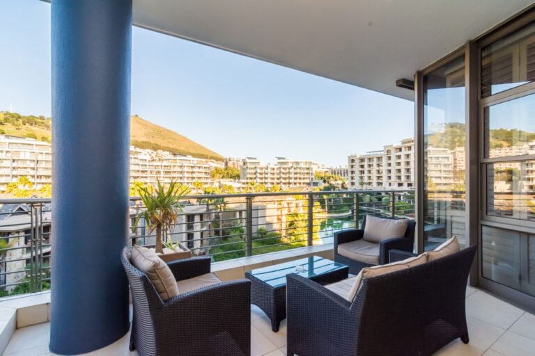 Canal-side-balcony-13