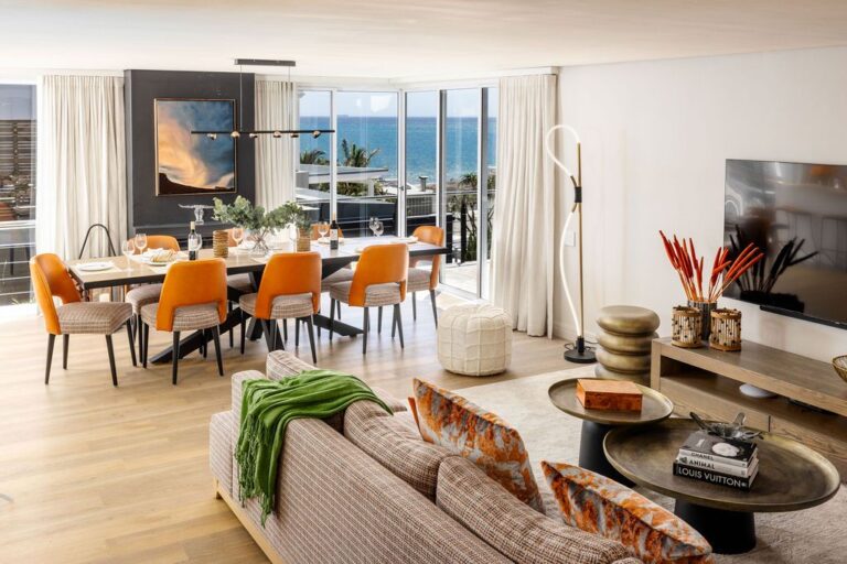 Dining-and-living-area-Pic-1