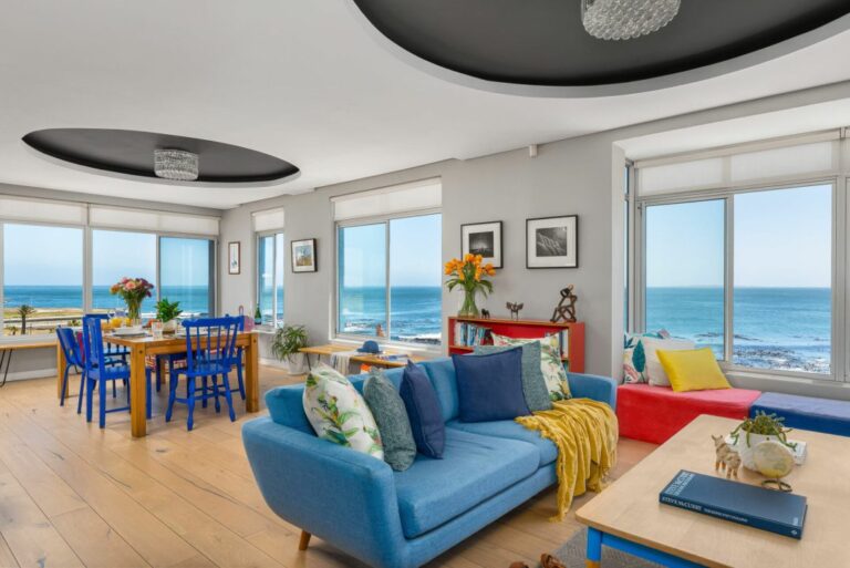 Living-area-to-Dining-area-Pic-1