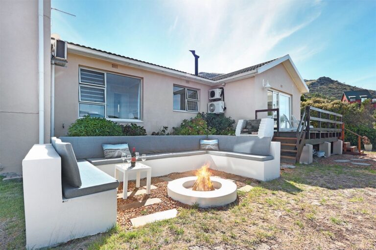 SimonstownFourBedroomHolidayHome12