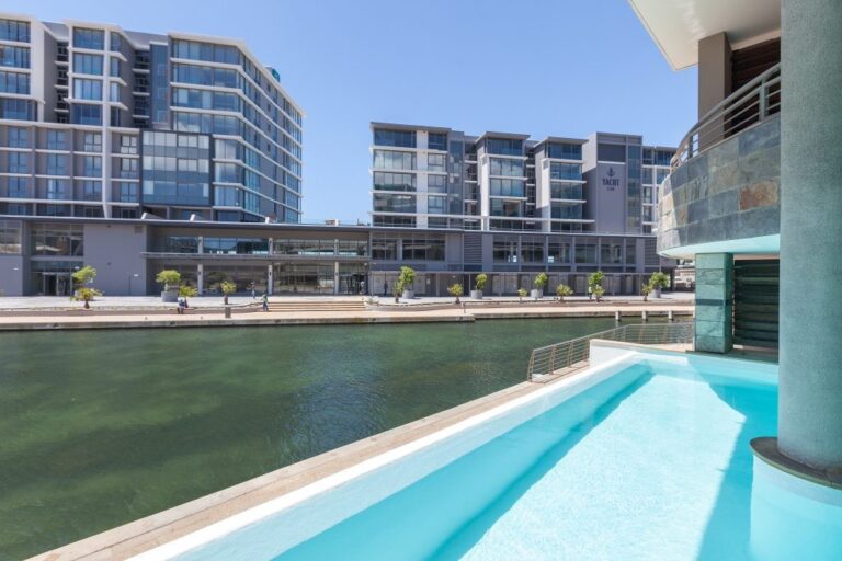 Vacationista-rentals-canal-quays-76-1024x683