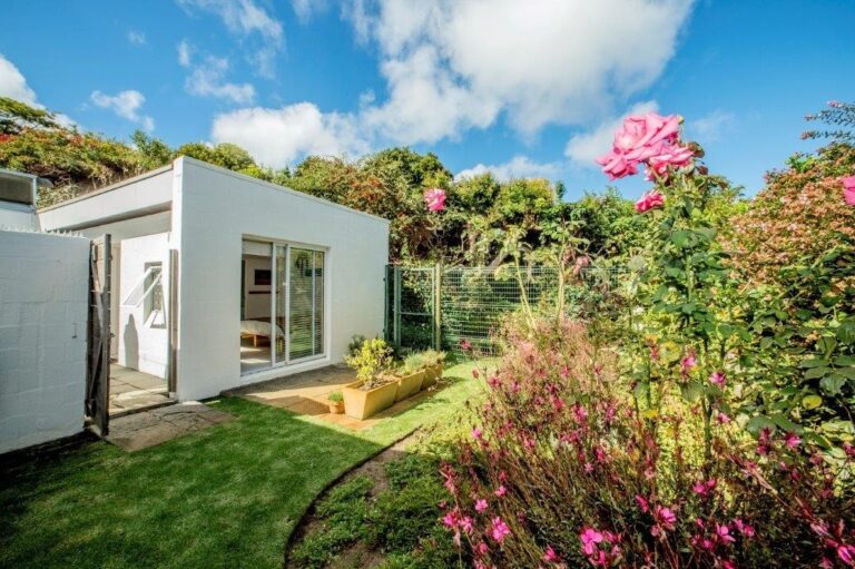 Villa-Fifteen-Constantia-self-catering-accommodation-3