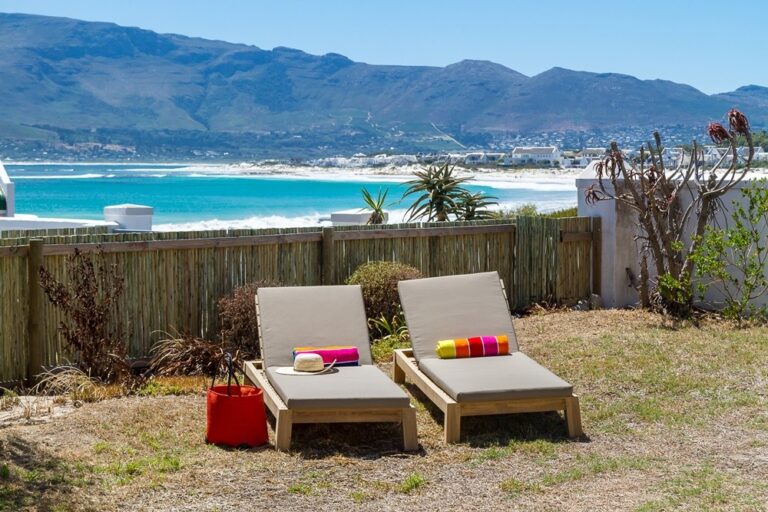 Waves-Kommetjie-Gallery1