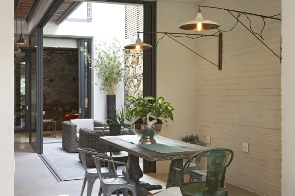 YG7V8386_1382349700-1