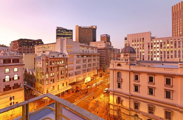 cr0608_01915373871124593