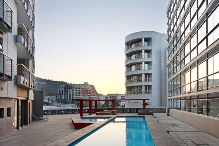 ic1001_2215373123850836