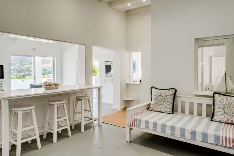 Charming Breakfast Bar and Relaxed Seating Area at Villa Santorini