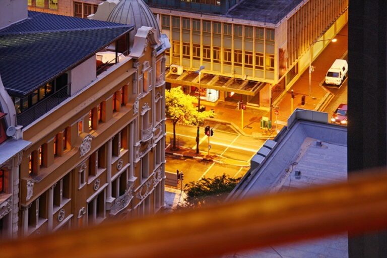 mh0904_01615375354594685