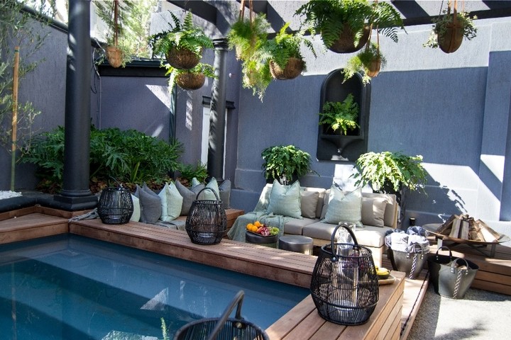 sea-spray-grande-bantry-bay-5b07e0029885e