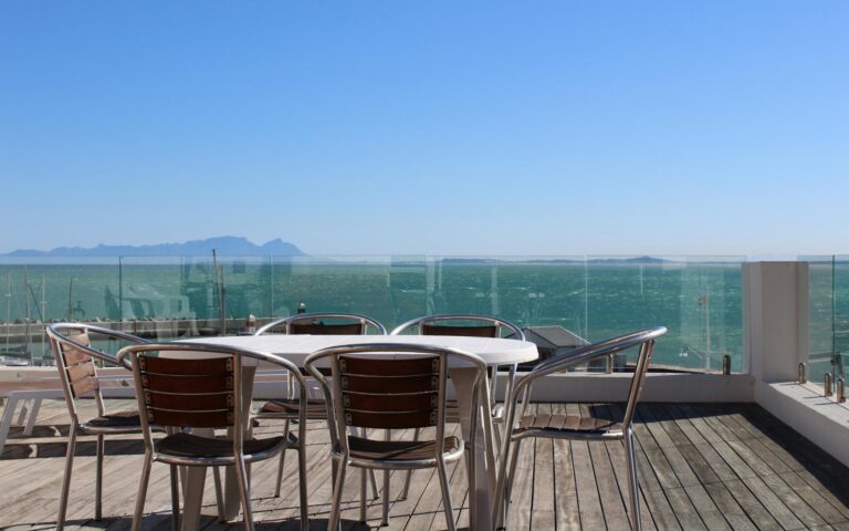 self-catering-accommodation-gordons-bay-waters-edge-21