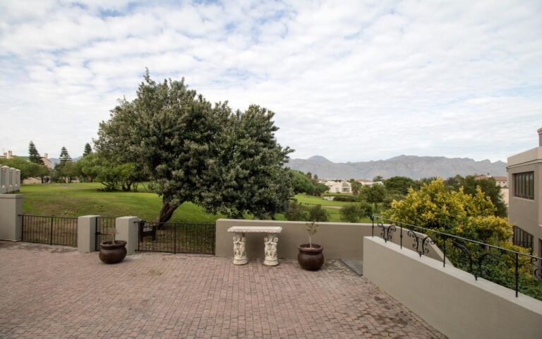 self-catering-accommodation-strand-greenways-12