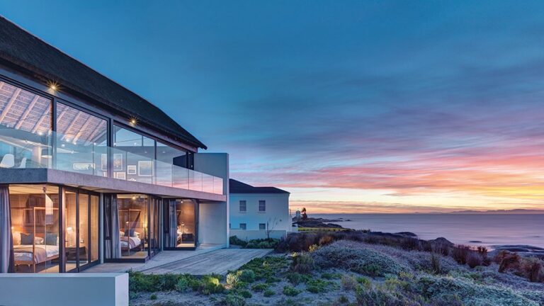 silver-bay-villa-about-10-thumb