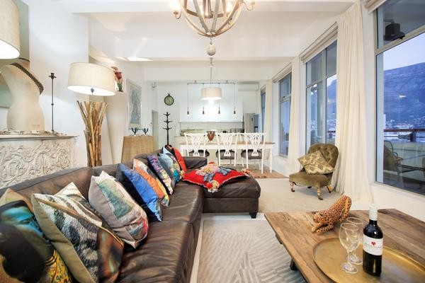 sitting_dining_and_kitchen_areas_view_to_table_mountain1