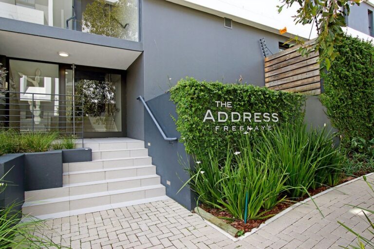 totalstay-address-102-19