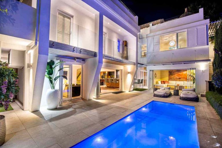 opp4sbeyjmo1zllwmoaa_10_11zon