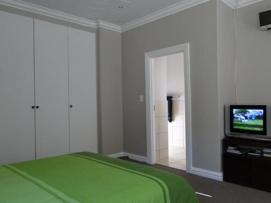 19673_1328608152_55_19673