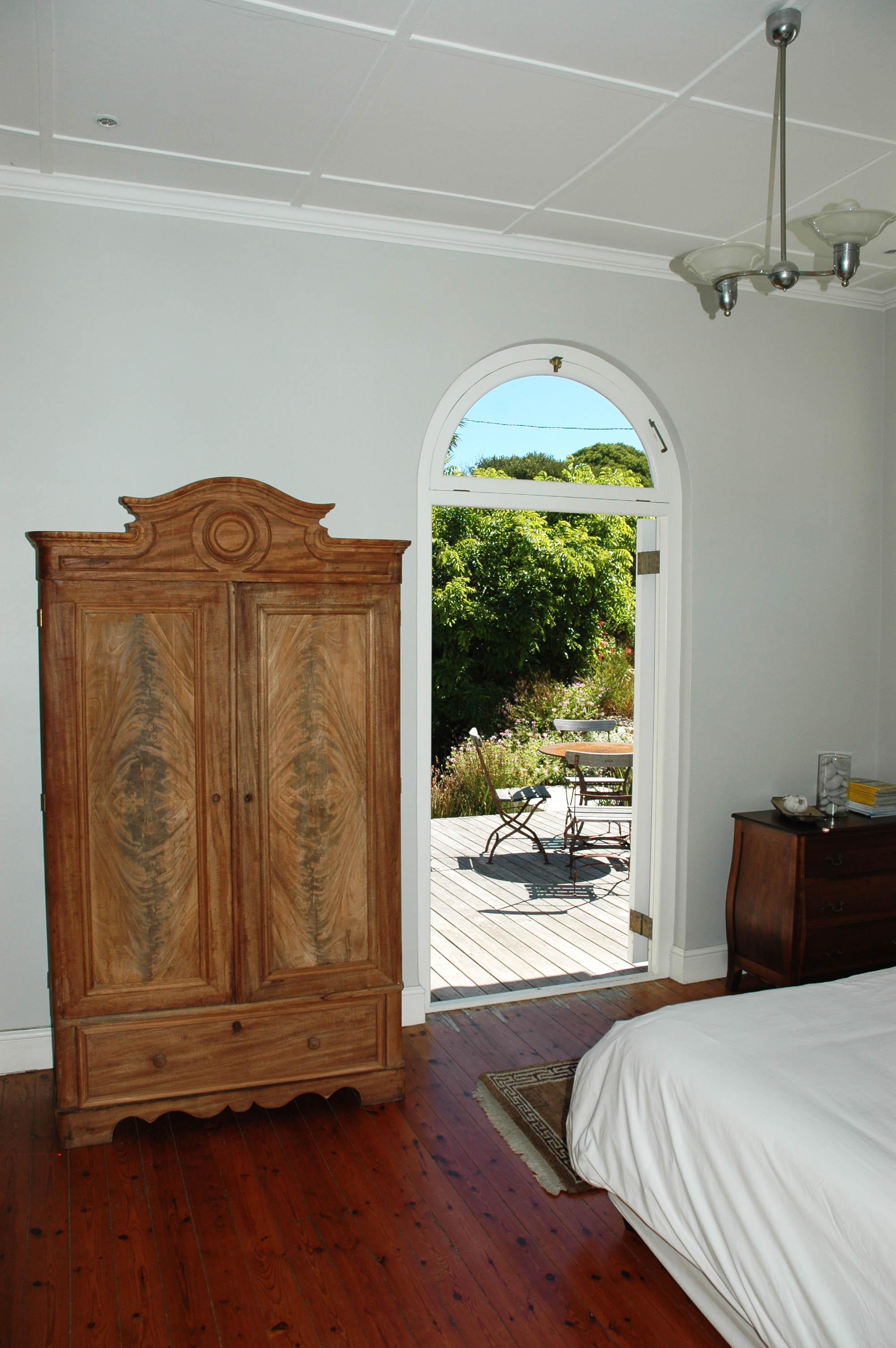 Product1234596882-012