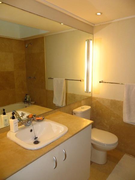 Product1234618570-018