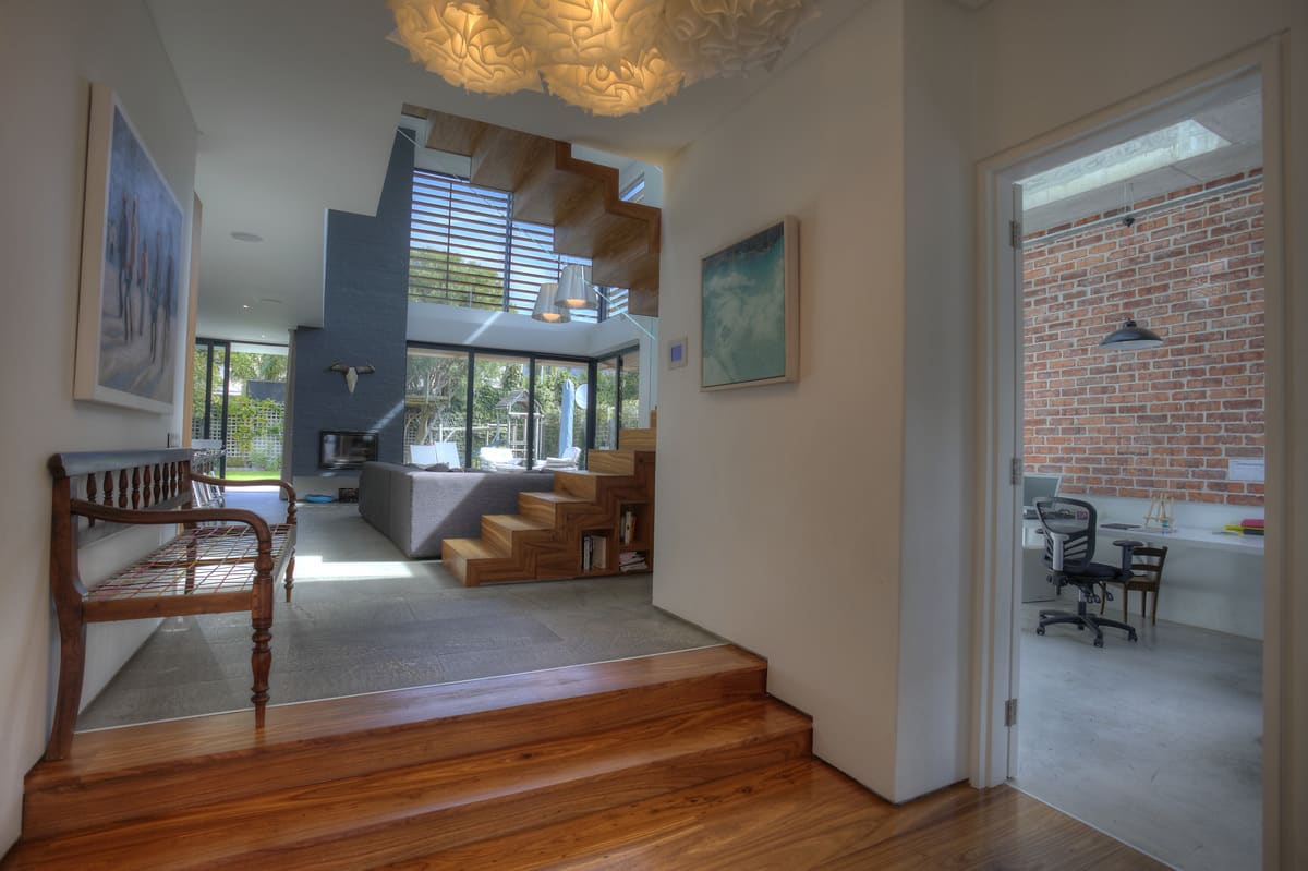 Product1234654963-001