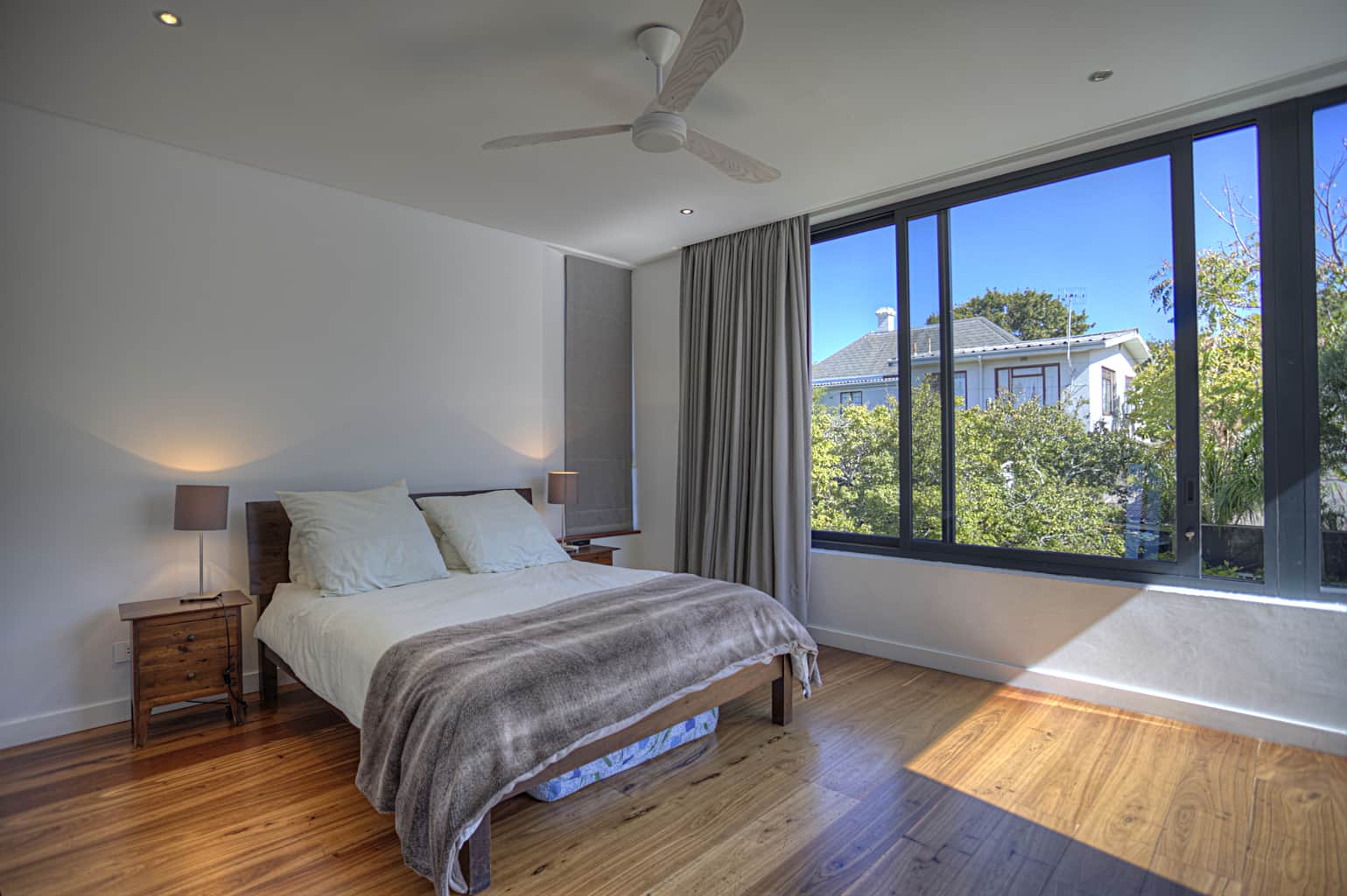 Product1234654963-010