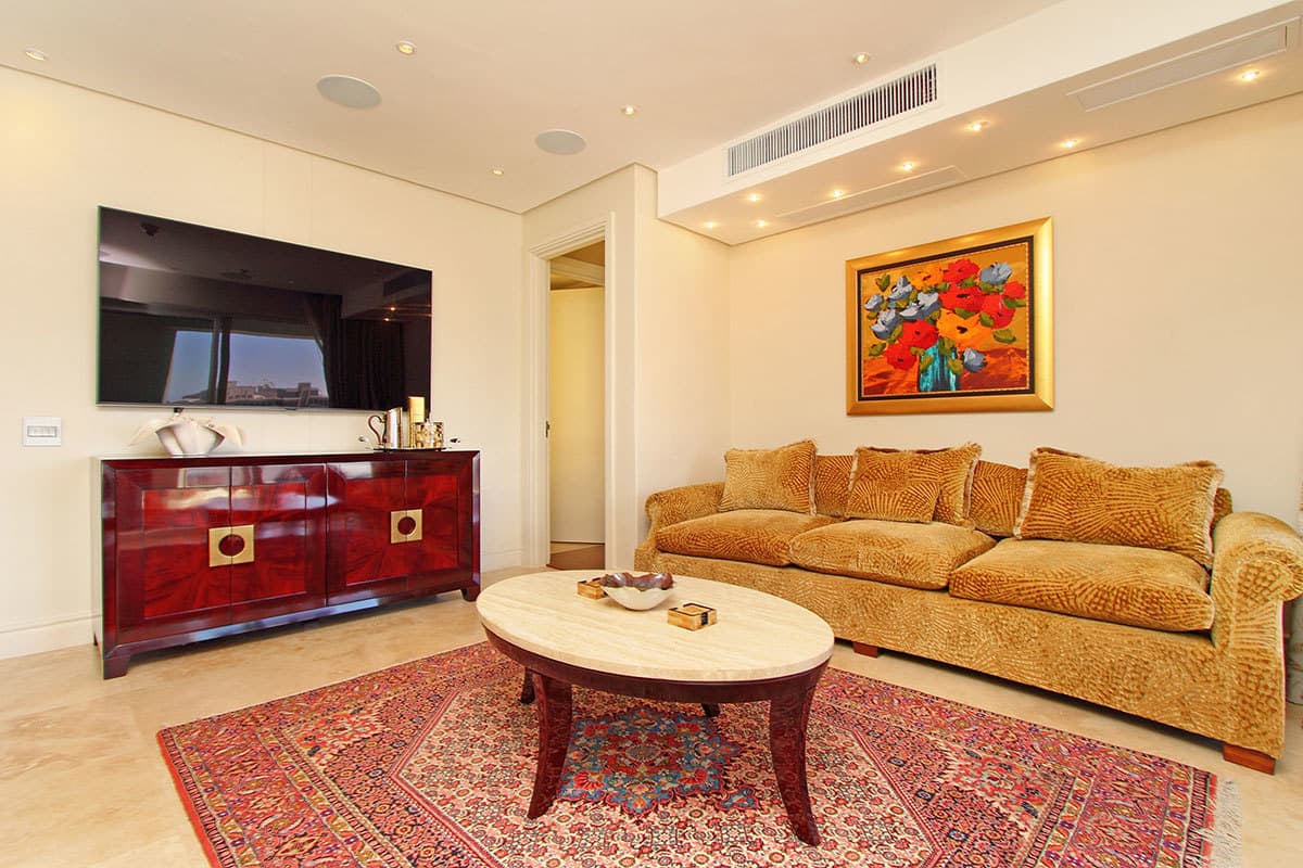 e00742c0-8e67-4d8e-a678-468cd65b9bf2