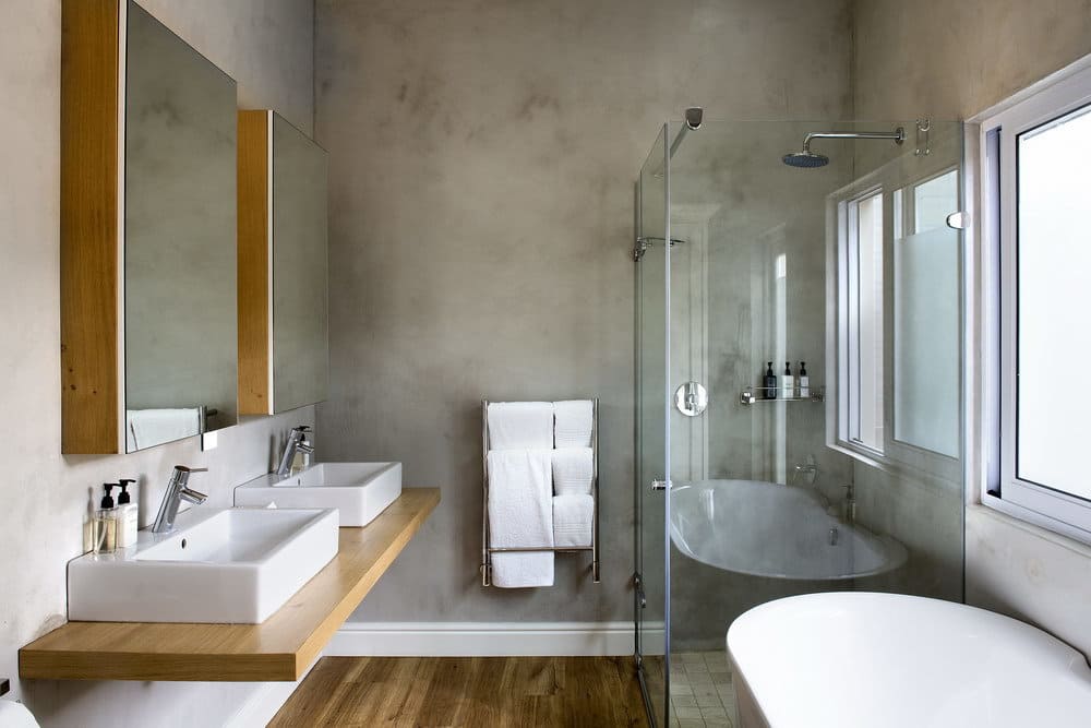 deluxe-room-bathroom-8