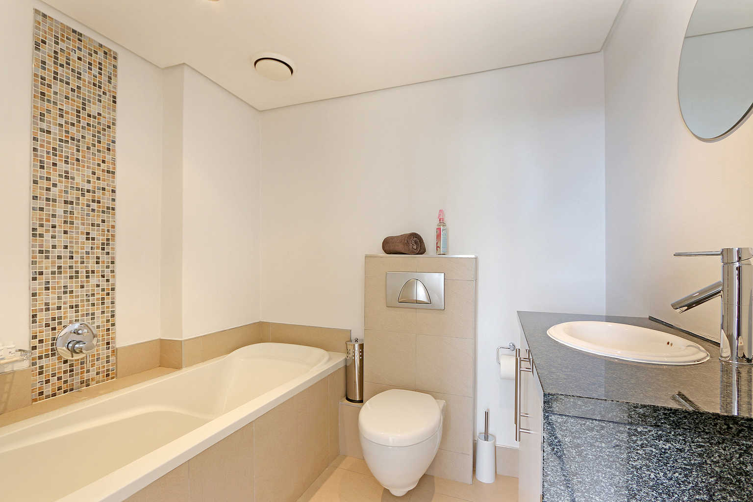 product1234680936-005