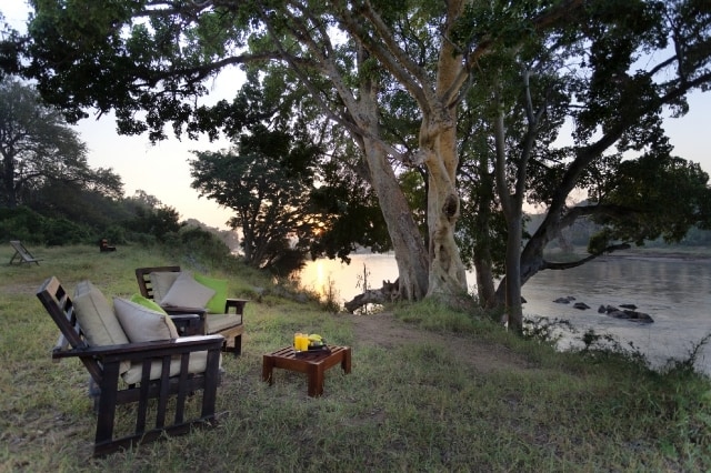 relaxing_at_the_olifants_river_1_20140525_1243620018