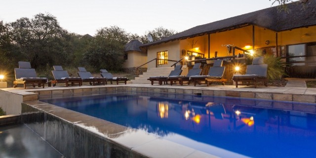 swimming_pool_1_20140525_1183456573