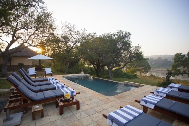 swimming_pool_1_20140525_1586429752