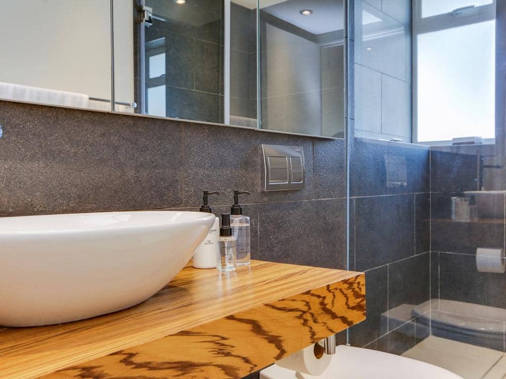 7a6a1a14-ff0e-4ff4-a3b9-13de70e75e99