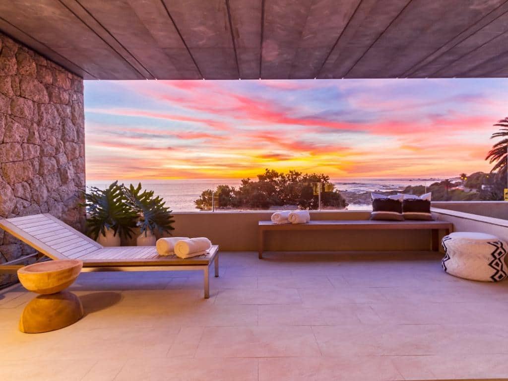 9033300e-6843-4ca7-8916-f814747d3363