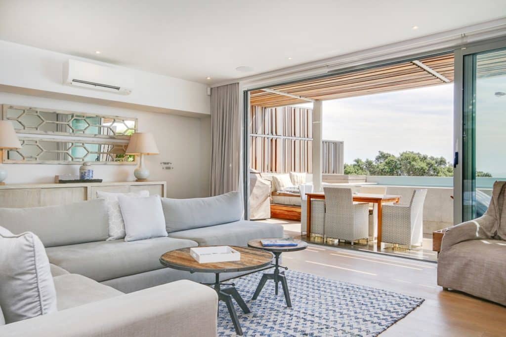 beach-view-luxury-apartment-24509832-1024x683