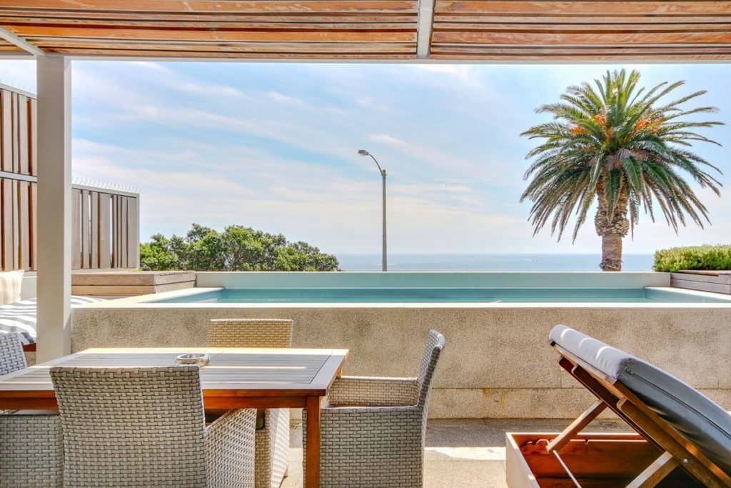 beach-view-luxury-apartment-24509840-1024x683