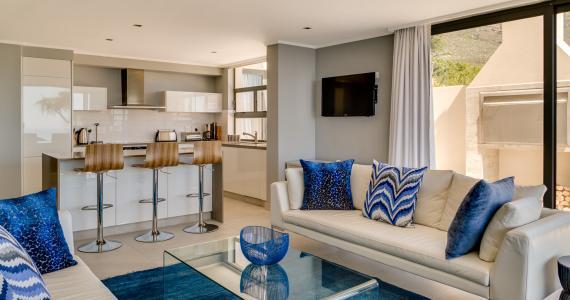 bottom-lounge-and-kitchen-1