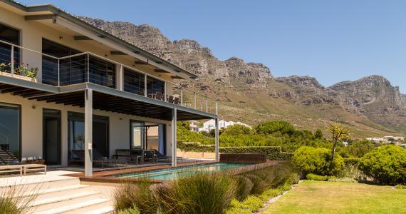 pool-and-12-apostles_1