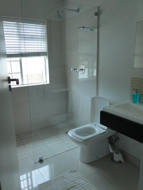 main-bedroom-en-suite-2