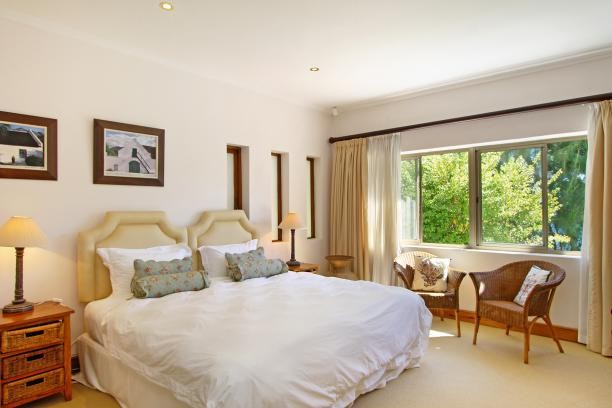 PORTRAIT-408-d4430eddcf4ce69944018cc70ca9fd6bfed8424fc8e89c6e65841bcedd02ad5c