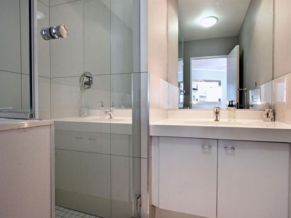 6f533b3b-0555-4691-800c-d4f9106fde75