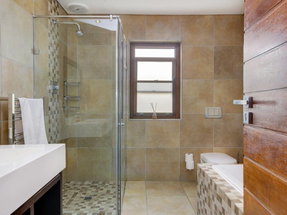 5c936ece-94f8-4d1a-bcb6-ceaf45587ffc