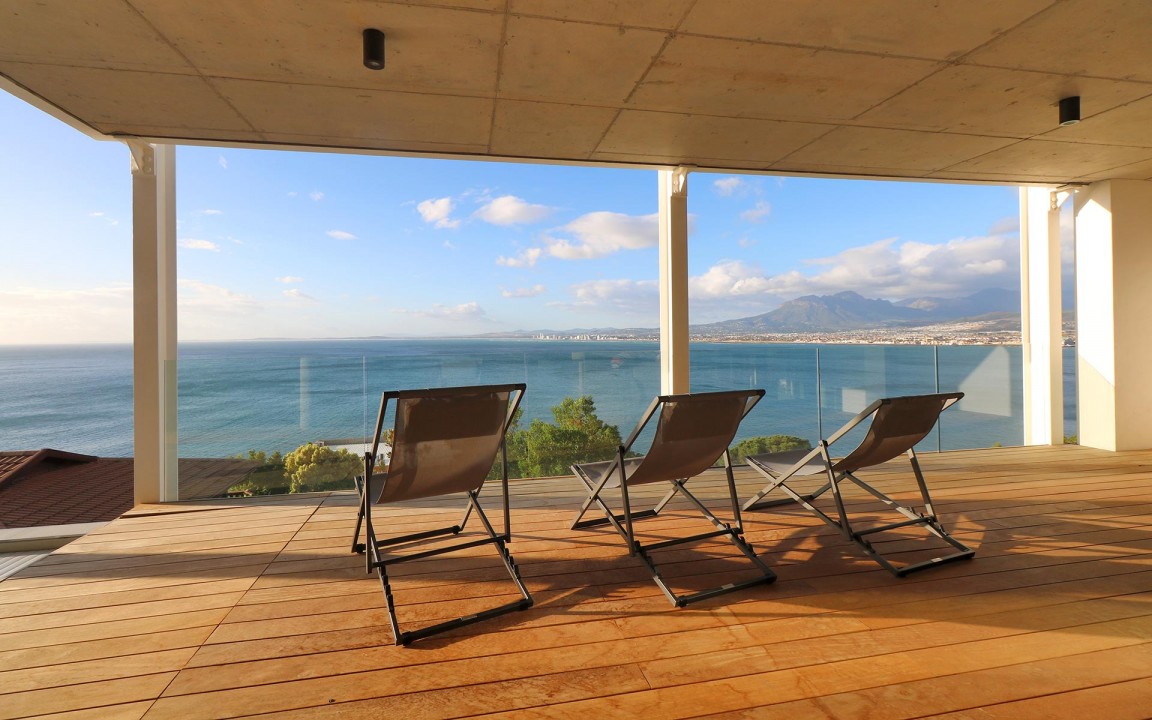 self-catering-accommodation-gordons-bay-22-protea-36